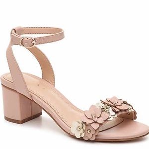 Mauve pink open toed heels size 7 with 3in heel and flowers on top